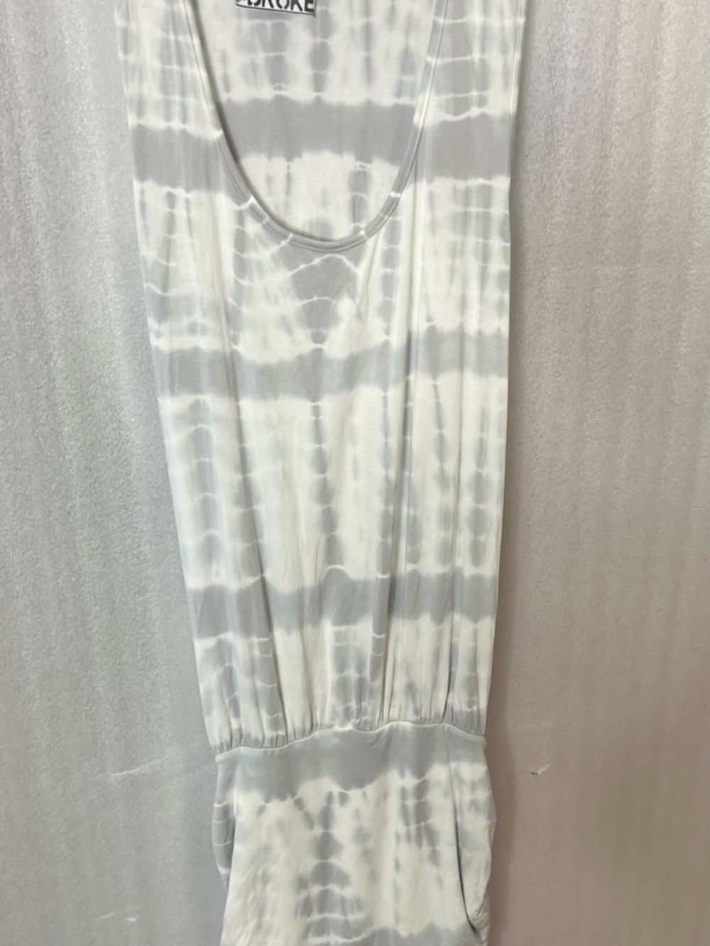 Young Fabulous & Broke Gray and White Tie-Dye Midi Dress